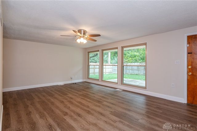3120 Waltham Avenue, Dayton, OH 45429