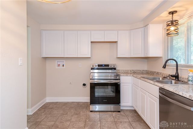 3120 Waltham Avenue, Dayton, OH 45429
