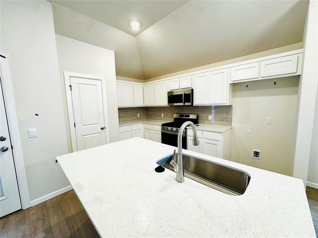 20674 Brush Creek Boulevard, Harrah, OK 73045