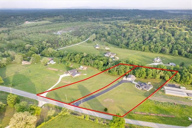 16233 Highway 16, Fayetteville, AR 72704