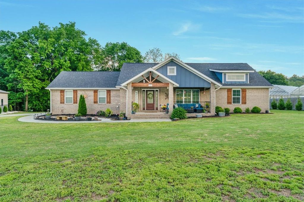 16233 Highway 16, Fayetteville, AR 72704