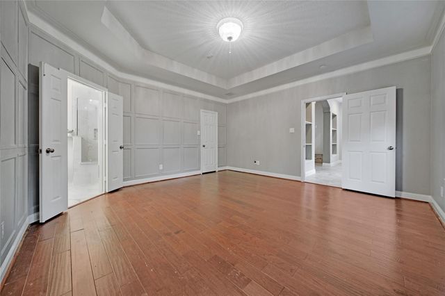 27 W Prairie Dawn Circle, The Woodlands, TX 77385