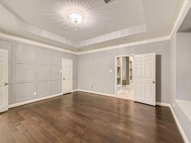 27 W Prairie Dawn Circle, The Woodlands, TX 77385