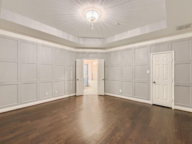 27 W Prairie Dawn Circle, The Woodlands, TX 77385
