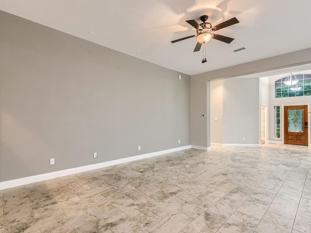 27 W Prairie Dawn Circle, The Woodlands, TX 77385