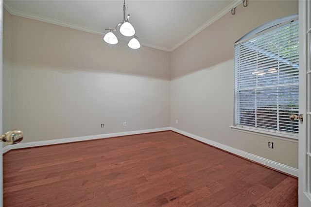 27 W Prairie Dawn Circle, The Woodlands, TX 77385