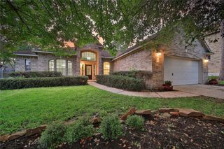 27 W Prairie Dawn Circle, The Woodlands, TX 77385