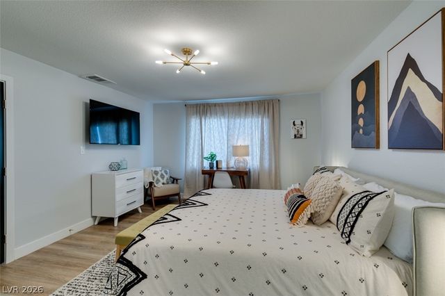 2000 Springview Drive, Las Vegas, NV 89146