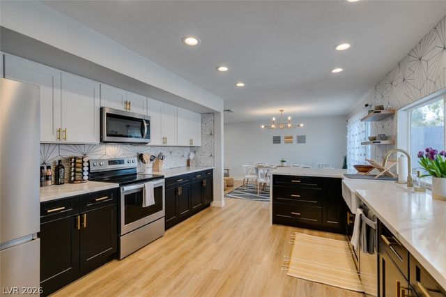 2000 Springview Drive, Las Vegas, NV 89146