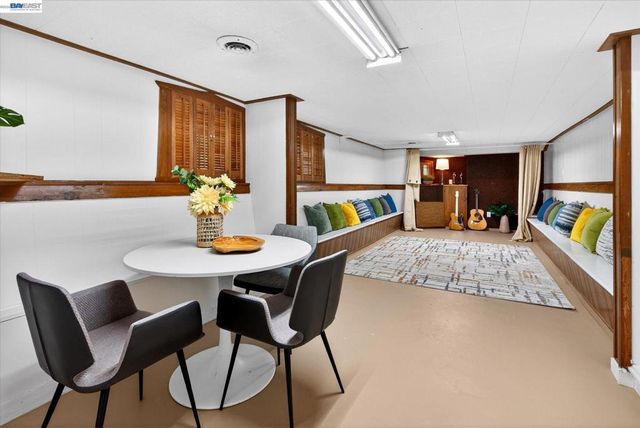 3103 Central Ave, Alameda, CA 94501