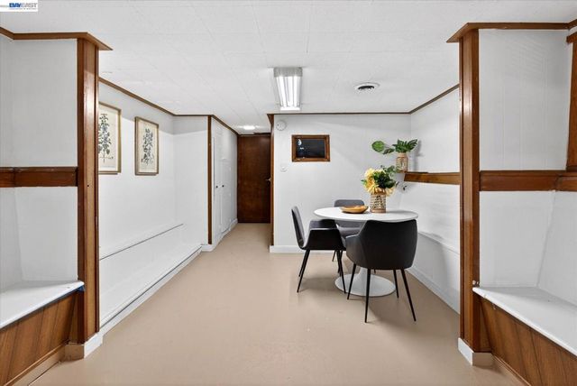 3103 Central Ave, Alameda, CA 94501