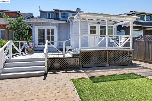 3103 Central Ave, Alameda, CA 94501