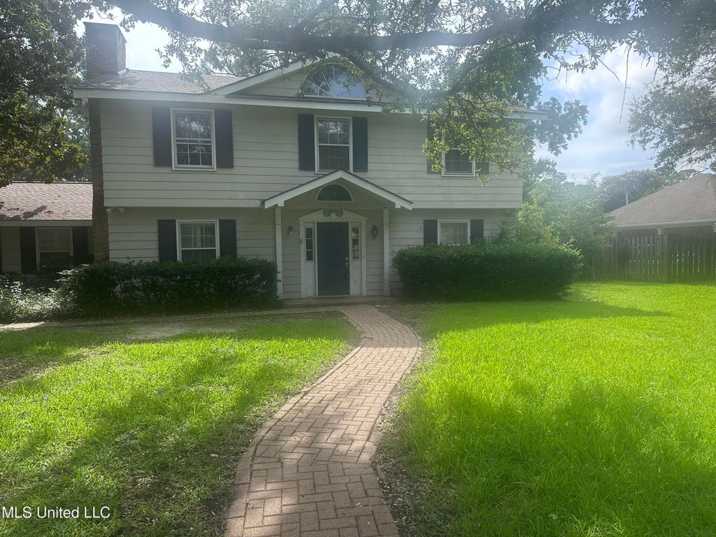 1115 Westwood Street, Pascagoula, MS 39567