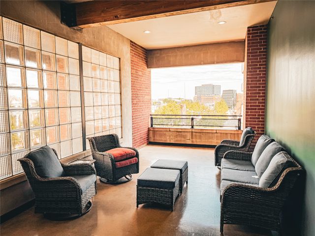 2502 Live Oak Street 301, Dallas, TX 75204