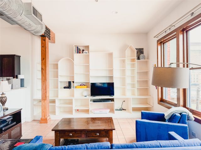 2502 Live Oak Street 301, Dallas, TX 75204