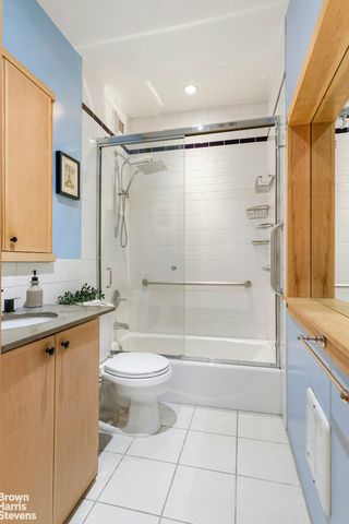 581 Academy St Apt 5B, New York City, NY 10034
