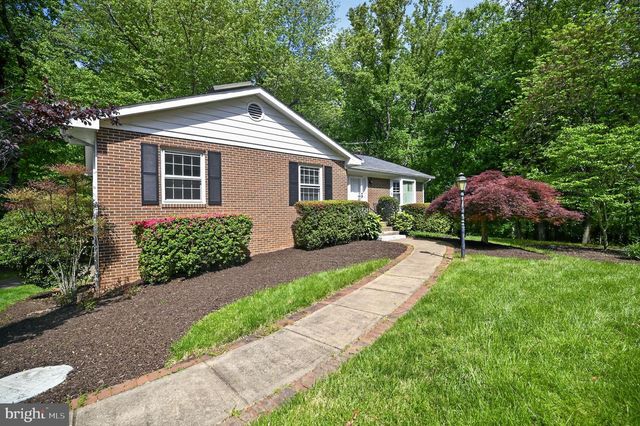 3142 SEARSMONT PL, Herndon, VA 20171