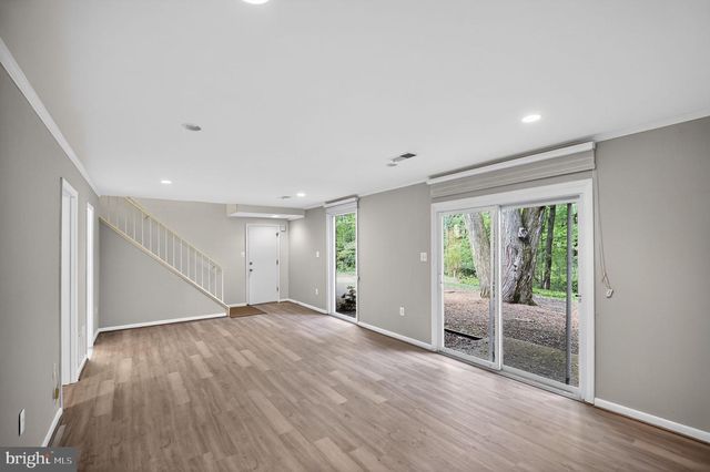 3142 SEARSMONT PL, Herndon, VA 20171