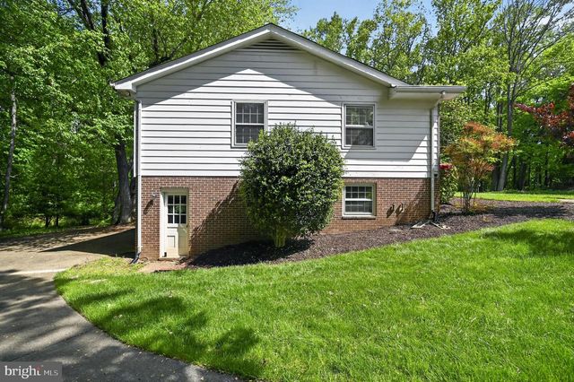 3142 SEARSMONT PL, Herndon, VA 20171
