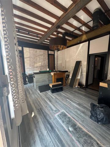 302 Forest Avenue, Locust Valley, NY 11560