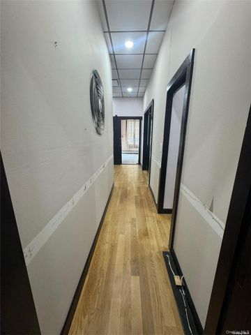 302 Forest Avenue, Locust Valley, NY 11560