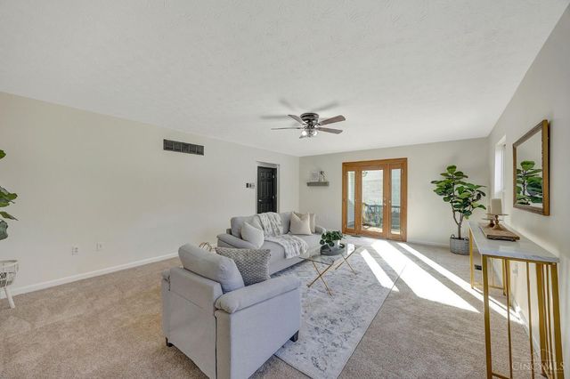 1295 Locust Forge Lane, Lebanon, OH 45036