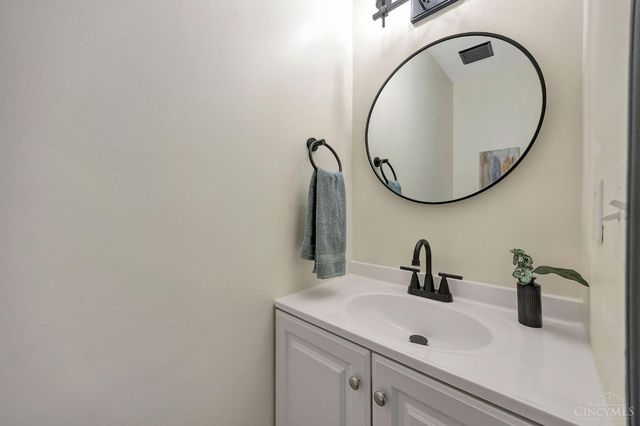 1295 Locust Forge Lane, Lebanon, OH 45036