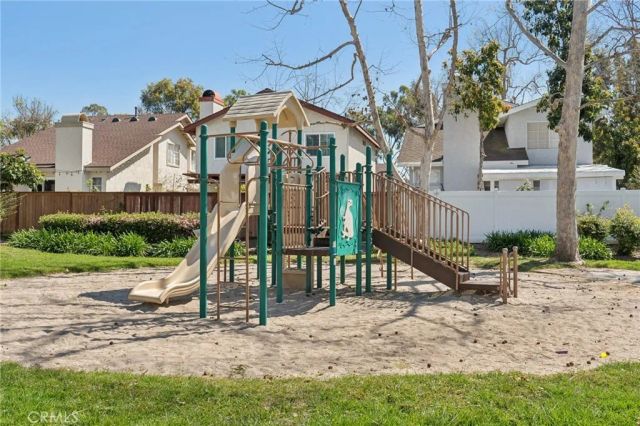 66 Bridgeport, Irvine, CA 92620