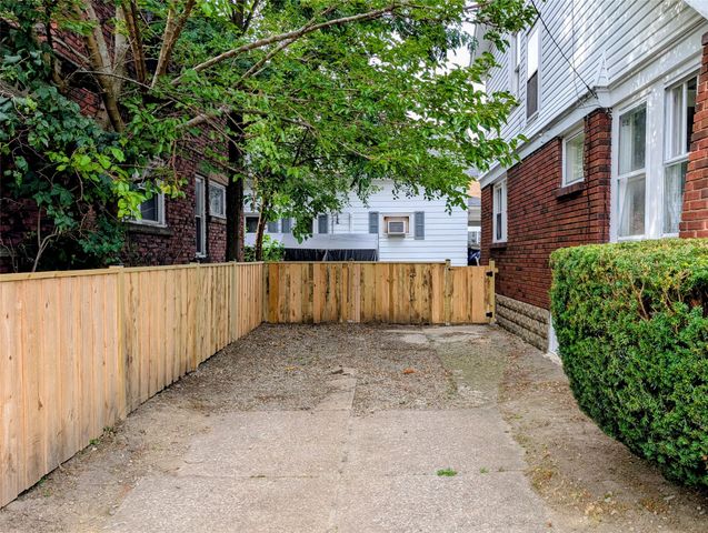 652 W 29TH Street, Erie, PA 16508