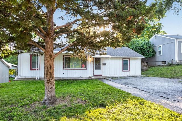 1650 N 44th Street, Kansas City, KS 66102