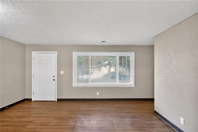 1650 N 44th Street, Kansas City, KS 66102