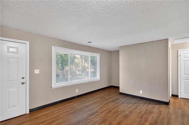 1650 N 44th Street, Kansas City, KS 66102