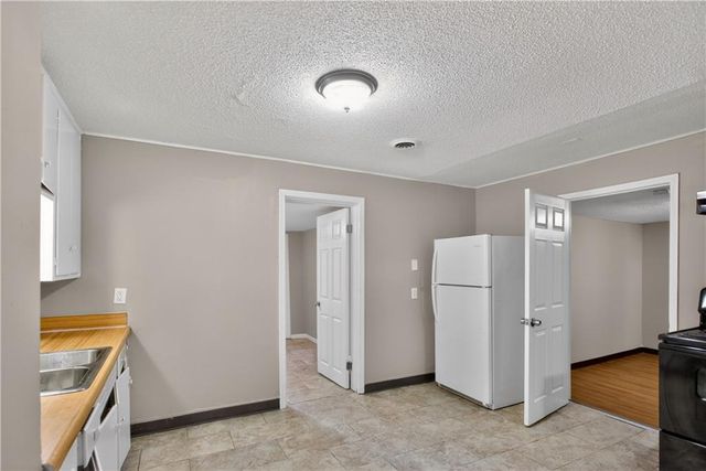 1650 N 44th Street, Kansas City, KS 66102