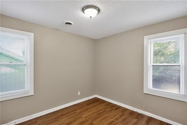 1650 N 44th Street, Kansas City, KS 66102