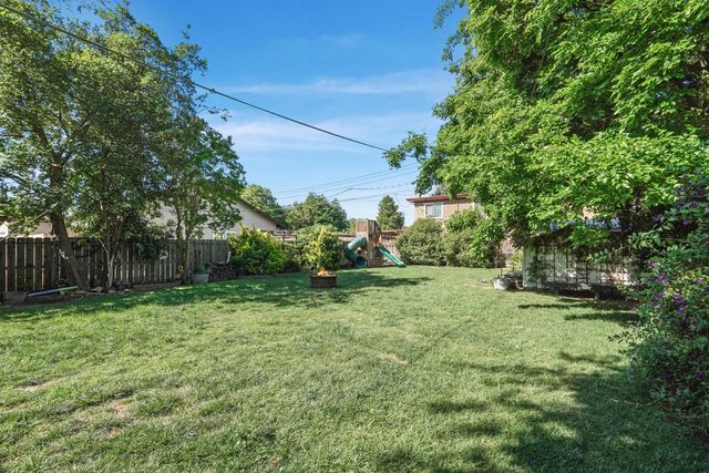 917 S Lee Ave, Lodi, CA 95240