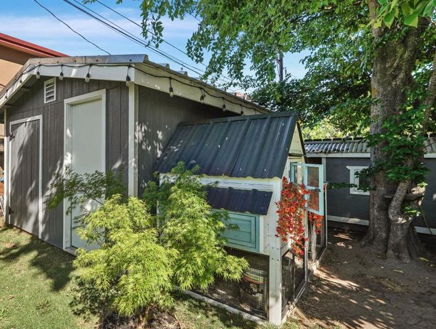 917 S Lee Ave, Lodi, CA 95240