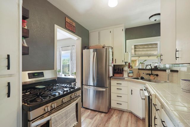 917 S Lee Ave, Lodi, CA 95240