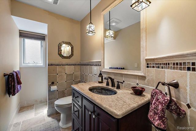 1739 Ridge Road, White Lake Charter Township, MI 48383