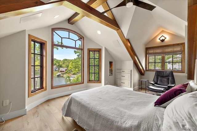 1739 Ridge Road, White Lake Charter Township, MI 48383
