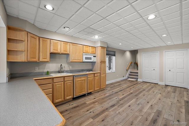 1739 Ridge Road, White Lake Charter Township, MI 48383