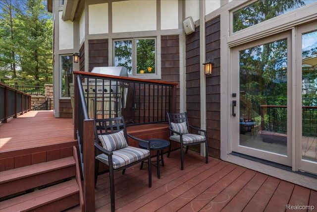 1739 Ridge Road, White Lake Charter Township, MI 48383