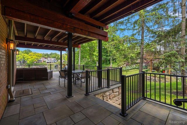 1739 Ridge Road, White Lake Charter Township, MI 48383