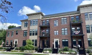 208 Campbell Street 201, Valparaiso, IN 46385