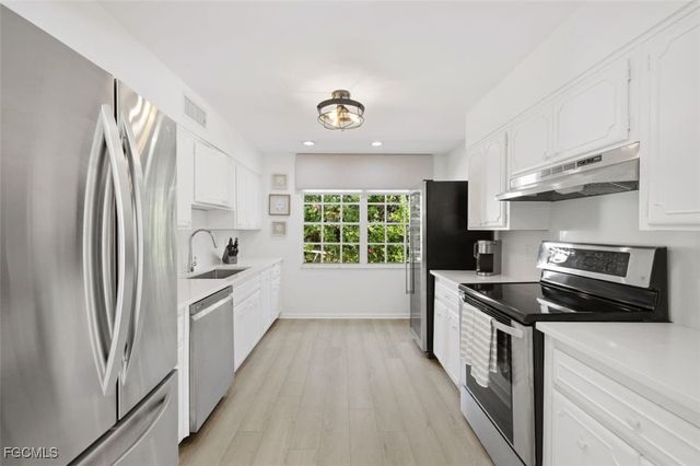 2728 Crayton RD, Naples, FL 34103