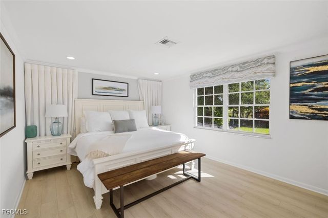 2728 Crayton RD, Naples, FL 34103