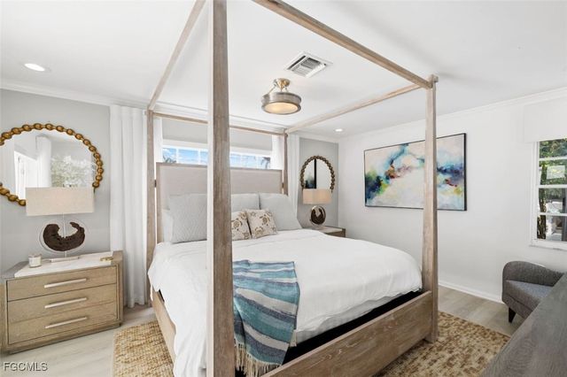 2728 Crayton RD, Naples, FL 34103