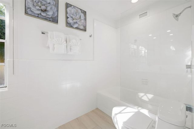 2728 Crayton RD, Naples, FL 34103