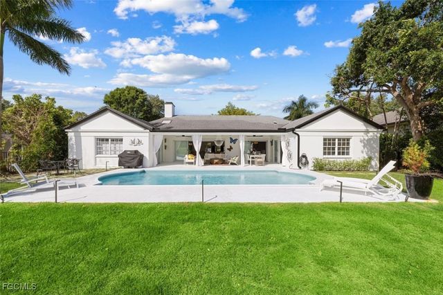 2728 Crayton RD, Naples, FL 34103