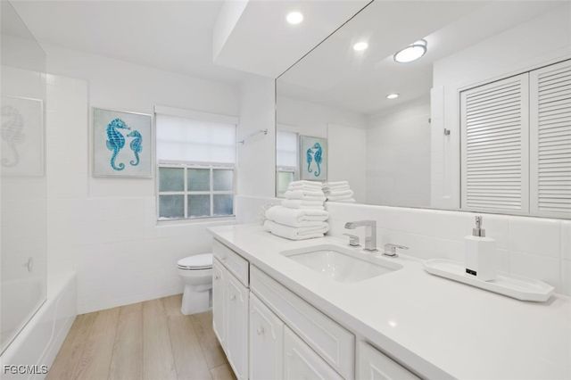 2728 Crayton RD, Naples, FL 34103