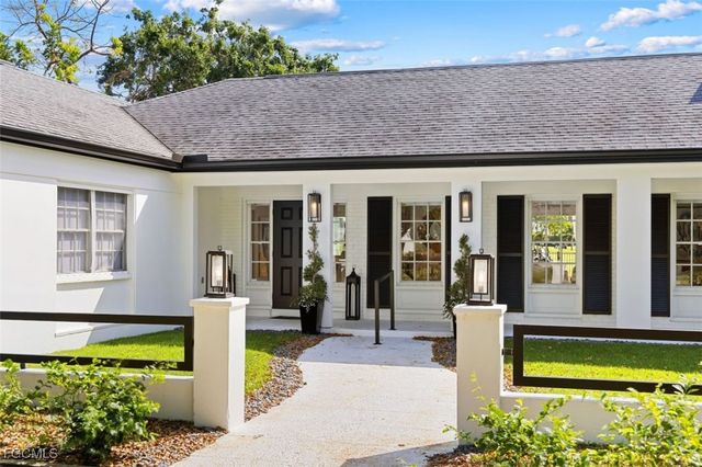 2728 Crayton RD, Naples, FL 34103